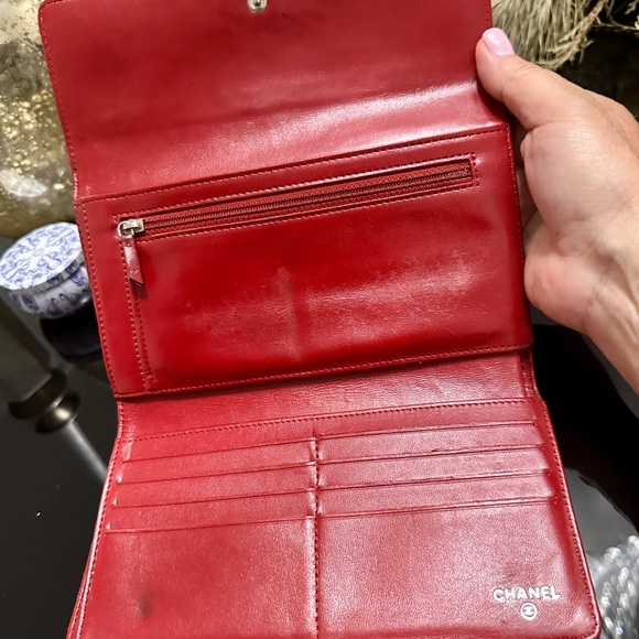 CHANEL RED LEATHER CAMELLIA LONG WALLET SERIE 16256612 - Picture 15 of 16